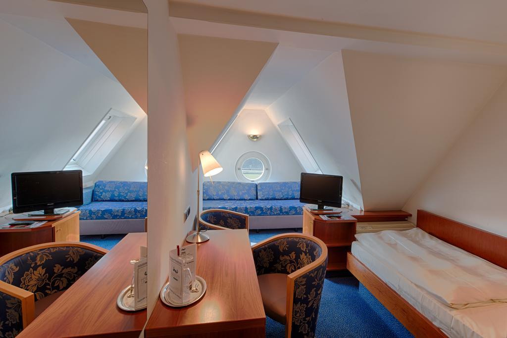 Hotel & Restaurant Walfisch Würzburg Eksteriør billede